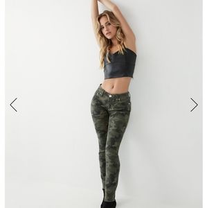 NWT True Religion Camo Halle Super Skinny Jeans